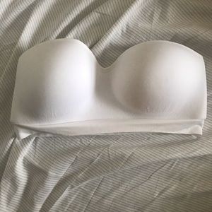White strapless bra